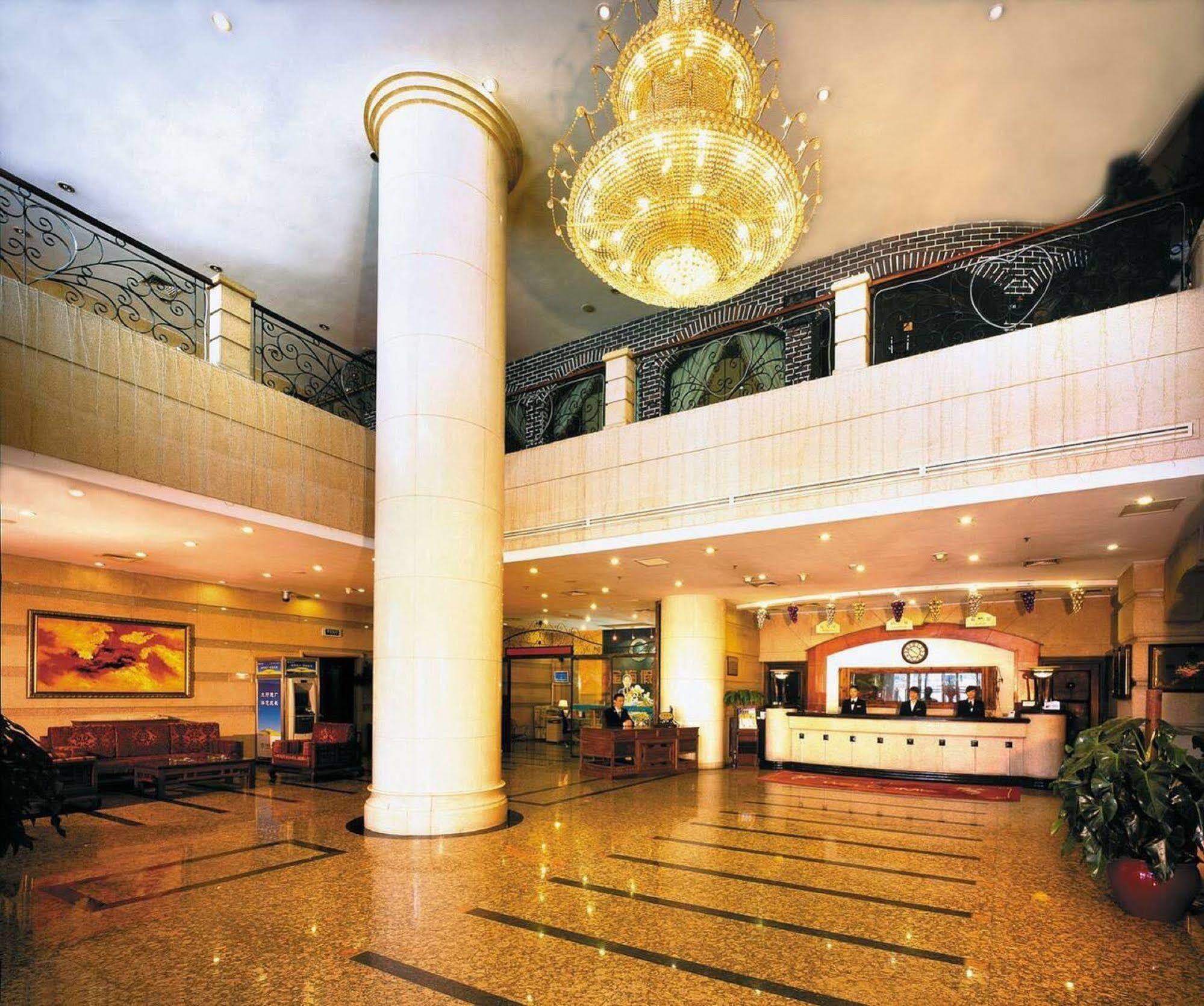 Zhongshan Hotel Dalian Exteriör bild